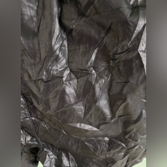 ZARA faux leather shorts 🩳 on SALE WITH TAG - Picture 7 of 9